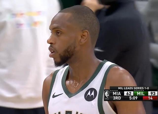 西亚卡姆赛事官方发布关键助攻新规，雄鹿争议不断！的简单介绍