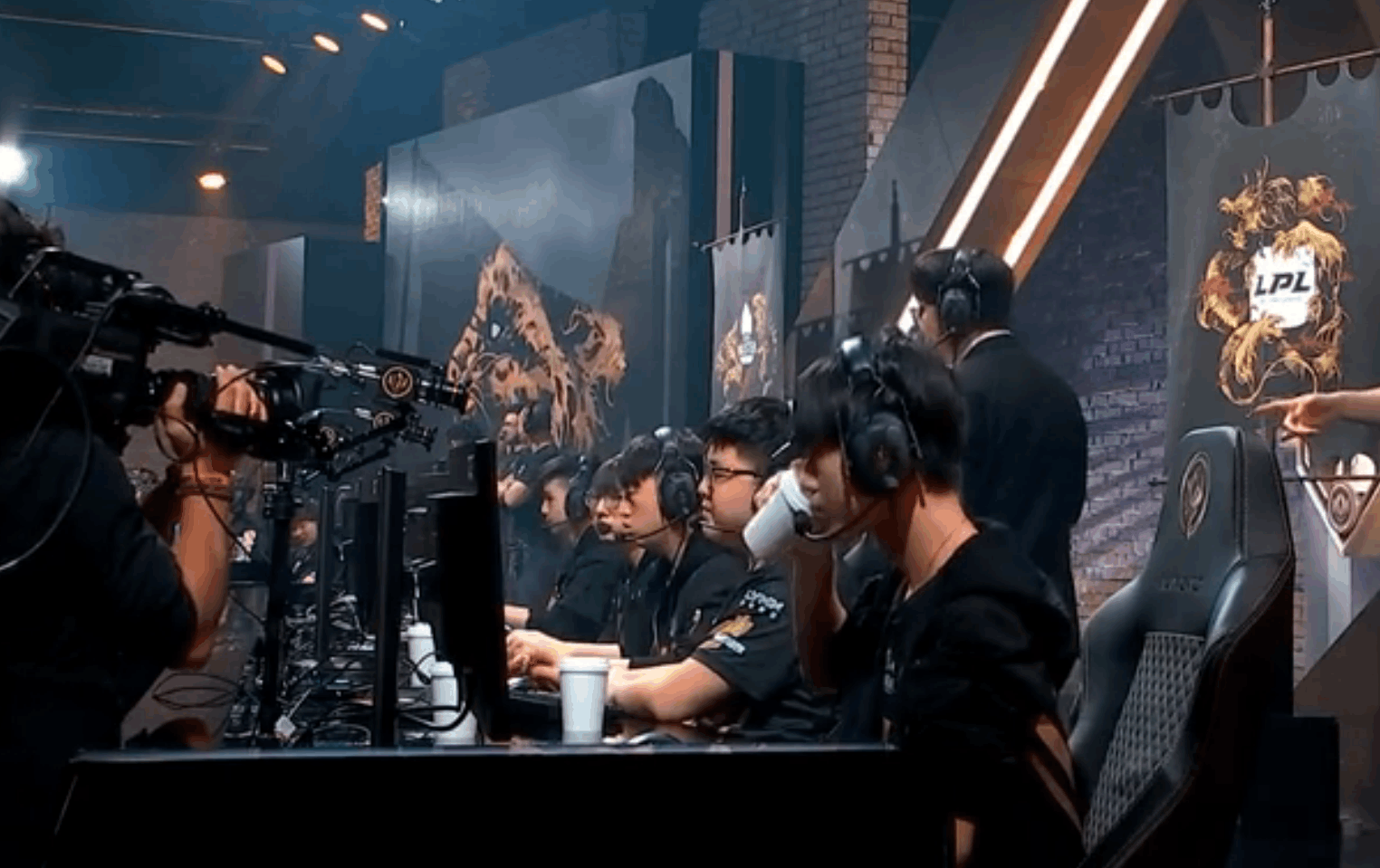 关于蒂姆在RNG比赛中突破纪录，赛况扑朔迷离引发热议！的信息